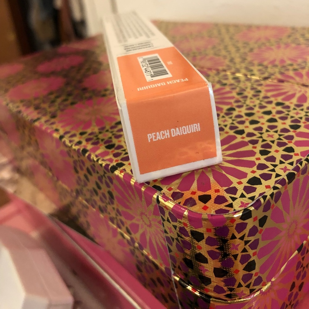 Buxom lip cream